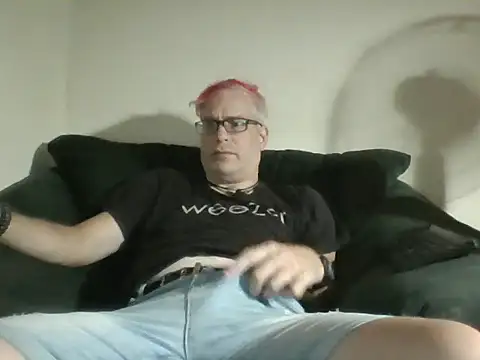 Snapshot of nerdy6 chatting on 09/22/25, 10:39 nerdy6 online show from 09/22/25, 10:39