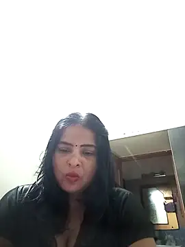 Snapshot of srimasrima chatting on 10/26/25, 10:25 srimasrima online show from 10/26/25, 10:25