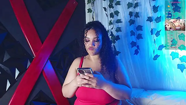 ivonne diaz1 online show from 11/14/25, 08:07