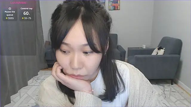 Snapshot of chew_me chatting on 09/20/25, 11:00 chew me online show from 09/20/25, 11:00