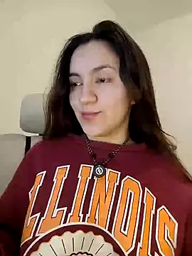 Snapshot of KattyHotson chatting on 06/30/26, 10:11 KattyHotson online show from 06/30/26, 10:11