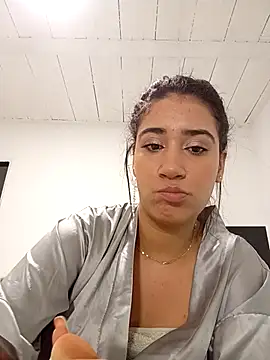 Snapshot of Samantha_hotly chatting on 11/04/25, 10:03 Samantha hotly online show from 11/04/25, 10:03