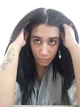 Snapshot of Samantha_hotly chatting on 12/16/25, 02:33 Samantha hotly online show from 12/16/25, 02:33