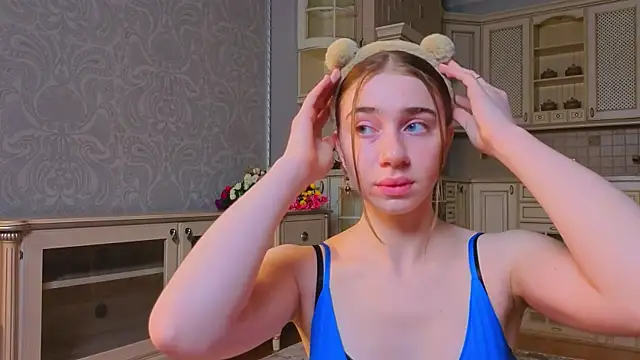 EadlinGillim online show from 09/18/25, 03:08