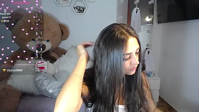 channel-rose1 online show from 10/27/25, 04:16