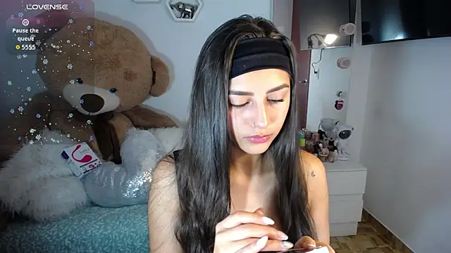 Snapshot of channel-rose1 chatting on 03/18/26, 08:39 channel-rose1 online show from 03/18/26, 08:39