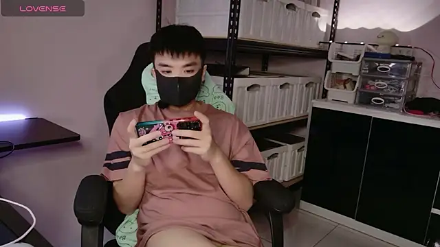 doggyman523 online show from 11/11/25, 03:23