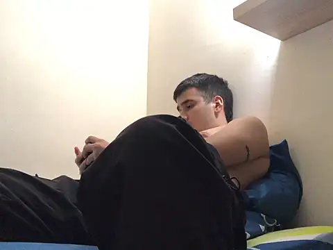 Snapshot of Cesar_Augusto chatting on 09/12/25, 05:18 Cesar Augusto online show from 09/12/25, 05:18