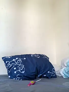 Snapshot of Cesar_Augusto chatting on 10/11/25, 04:05 Cesar Augusto online show from 10/11/25, 04:05