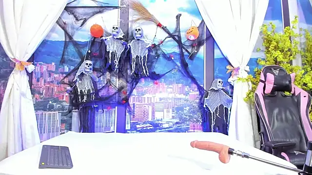 MilthonDelis online show from 10/30/25, 04:14