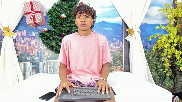 MilthonDelis online show from 11/20/25, 04:12