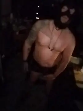 Snapshot of JoeyUhOh chatting on 12/01/25, 10:42 JoeyUhOh online show from 12/01/25, 10:42