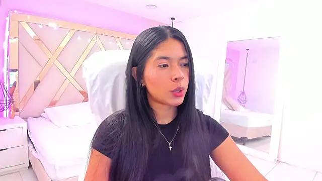 Snapshot of samantaa_shy chatting on 04/13/26, 03:12 samantaa shy online show from 04/13/26, 03:12