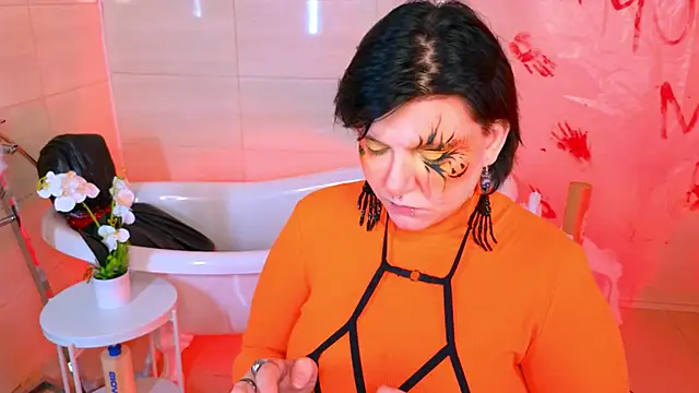 Snapshot of bluelunaray chatting on 10/23/25, 10:03 bluelunaray online show from 10/23/25, 10:03