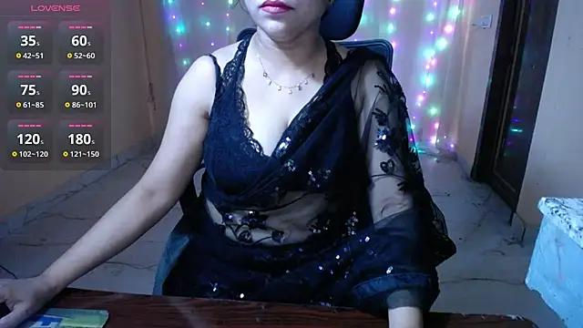 Snapshot of Divvya_ chatting on 06/16/26, 06:43 Divvya online show from 06/16/26, 06:43