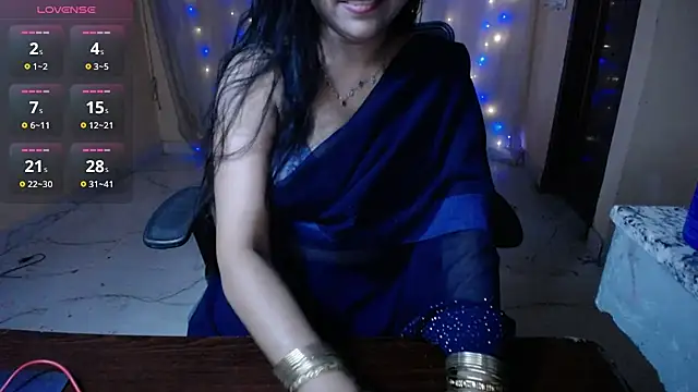 Snapshot of Divvya_ chatting on 07/11/26, 06:32 Divvya online show from 07/11/26, 06:32