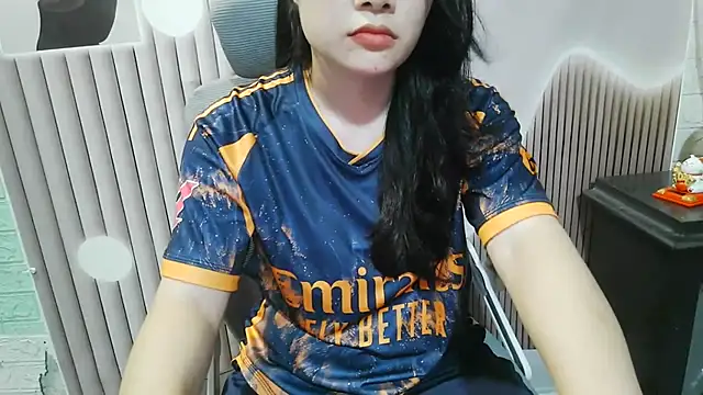 Snapshot of Emachiii chatting on 09/15/25, 01:22 Emachiii online show from 09/15/25, 01:22