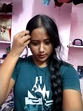 Snapshot of Fun__with__Prity chatting on 09/15/25, 05:35 Fun  with  Prity online show from 09/15/25, 05:35