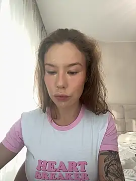 Snapshot of Ashley_Roys chatting on 09/28/25, 11:15 Ashley Roys online show from 09/28/25, 11:15