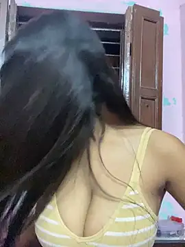 Snapshot of Sonia_soni332 chatting on 09/30/25, 12:43 Sonia soni332 online show from 09/30/25, 12:43