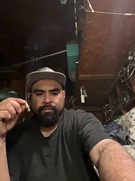 Snapshot of Jonathanfrom420 chatting on 04/05/26, 03:42 Jonathanfrom420 online show from 04/05/26, 03:42