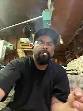 Snapshot of Jonathanfrom420 chatting on 04/19/26, 07:49 Jonathanfrom420 online show from 04/19/26, 07:49