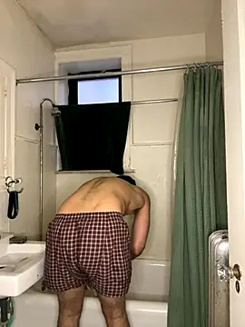 Snapshot of KingKevo27 chatting on 10/05/25, 09:45 KingKevo27 online show from 10/05/25, 09:45