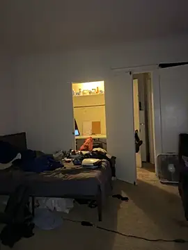 Snapshot of KingKevo27 chatting on 10/19/25, 02:12 KingKevo27 online show from 10/19/25, 02:12