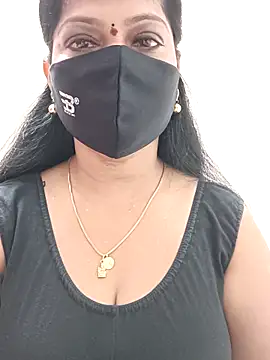 Snapshot of shivani27 chatting on 09/25/25, 07:34 shivani27 online show from 09/25/25, 07:34