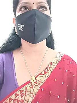 Snapshot of shivani27 chatting on 09/26/25, 07:34 shivani27 online show from 09/26/25, 07:34