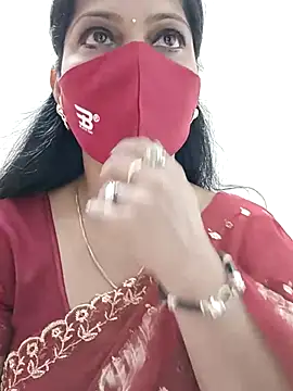 Snapshot of shivani27 chatting on 10/11/25, 06:56 shivani27 online show from 10/11/25, 06:56