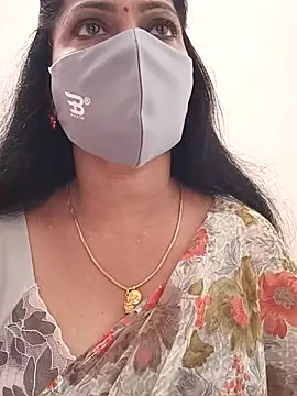 Snapshot of shivani27 chatting on 12/05/25, 08:12 shivani27 online show from 12/05/25, 08:12