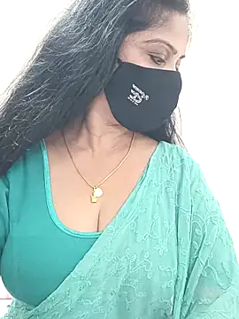 Snapshot of shivani27 chatting on 04/15/26, 08:09 shivani27 online show from 04/15/26, 08:09