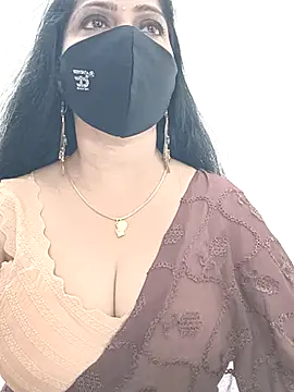 Snapshot of shivani27 chatting on 04/19/26, 06:21 shivani27 online show from 04/19/26, 06:21