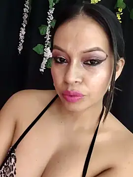 AntonelaMorriz online show from 05/06/26, 08:19