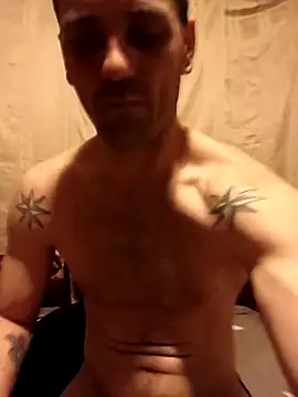 Snapshot of YzabellFabioo chatting on 03/07/26, 11:02 YzabellFabioo online show from 03/07/26, 11:02