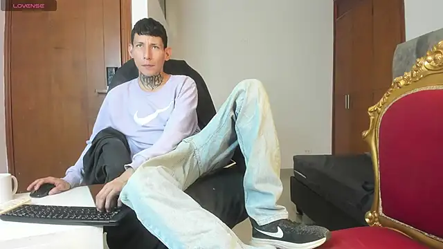 Davide 444 online show from 09/27/25, 04:39