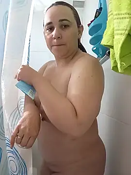 Snapshot of Bby_Zicast chatting on 12/14/25, 04:34 Bby Zicast online show from 12/14/25, 04:34