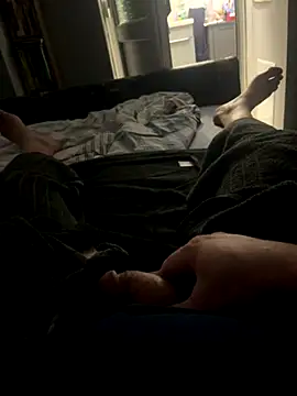 Snapshot of BobKat chatting on 12/15/25, 08:35 BobKat online show from 12/15/25, 08:35