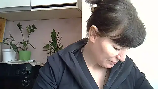 Krystal 82 online show from 02/06/26, 11:02