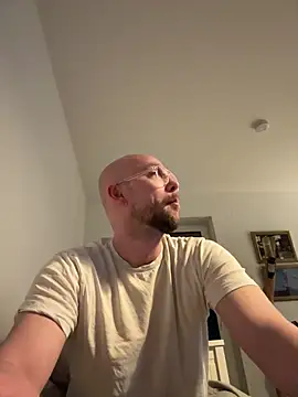 Mrlarox online show from 03/23/26, 07:29