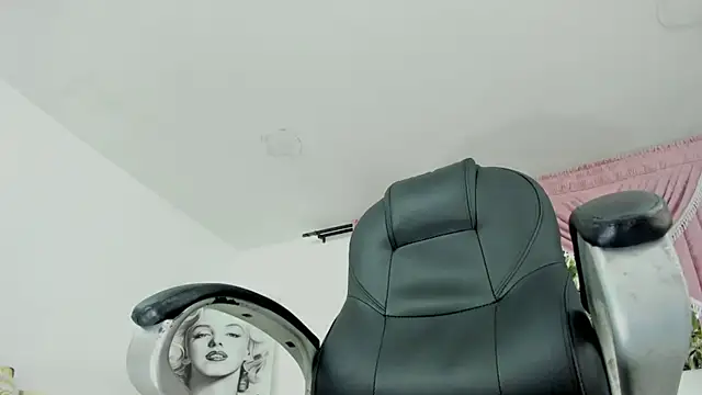 Snapshot of Dereck_Boy8 chatting on 09/26/25, 08:13 Dereck Boy8 online show from 09/26/25, 08:13