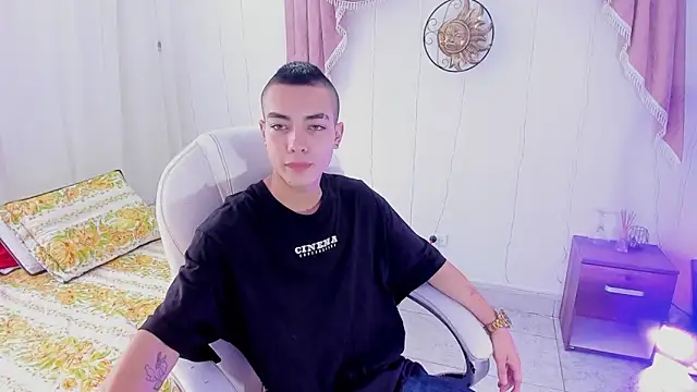 Snapshot of Dereck_Boy8 chatting on 10/02/25, 09:11 Dereck Boy8 online show from 10/02/25, 09:11