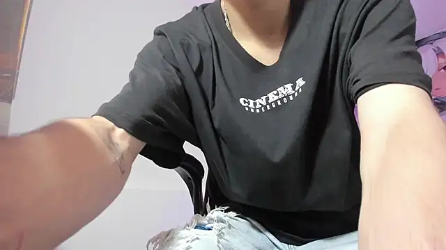 Snapshot of Dereck_Boy8 chatting on 11/25/25, 07:58 Dereck Boy8 online show from 11/25/25, 07:58