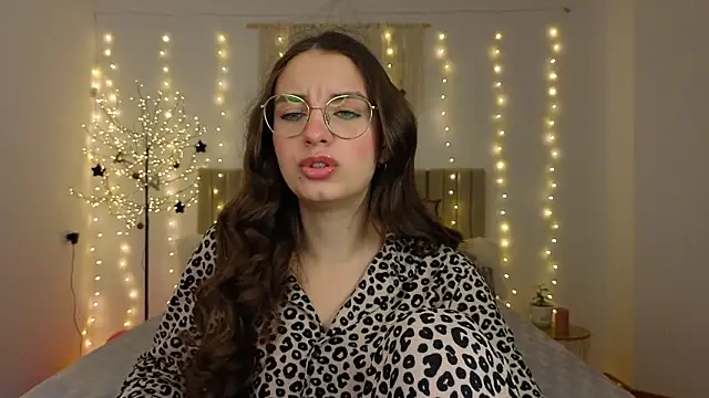 Real cutie1 online show from 01/19/26, 01:37