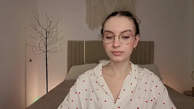 Real cutie1 online show from 03/26/26, 02:11