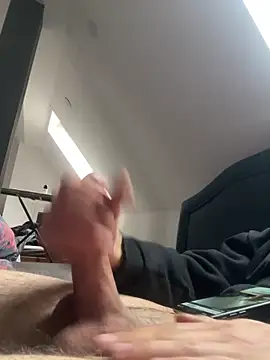 Snapshot of musti312 chatting on 12/18/25, 01:50 musti312 online show from 12/18/25, 01:50