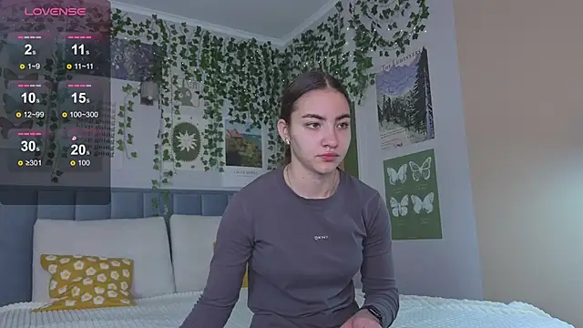 Ashley Pierce online show from 09/25/25, 04:05