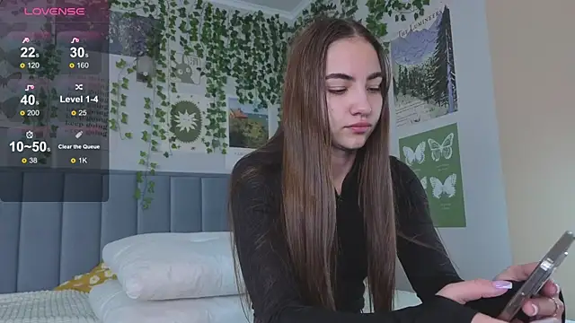 Ashley Pierce online show from 10/03/25, 04:09