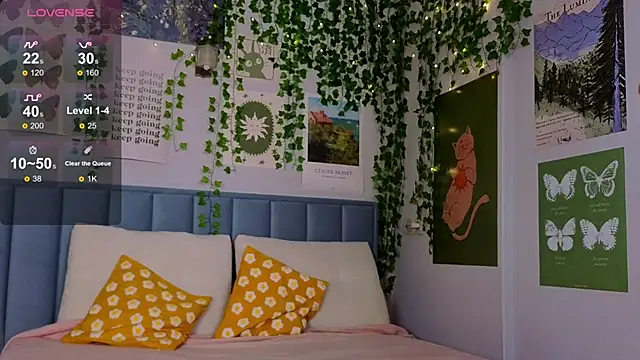 Ashley Pierce online show from 10/20/25, 04:13